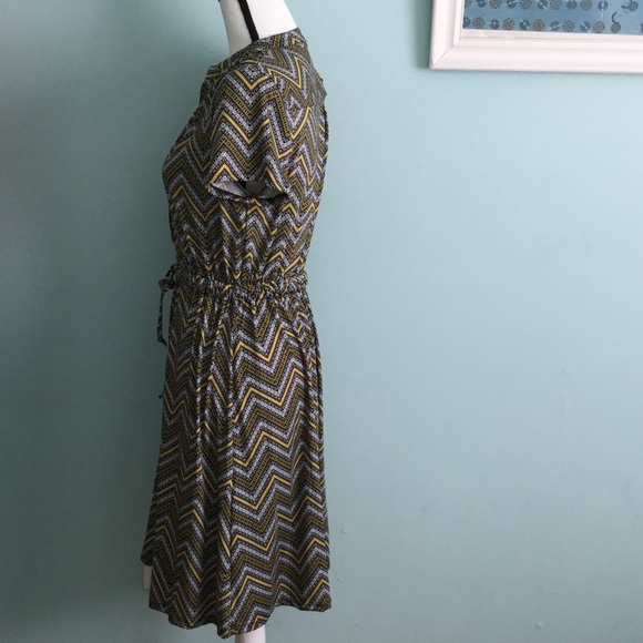 Robert Louis - Yellow & black Dress - Picture 4 of 8